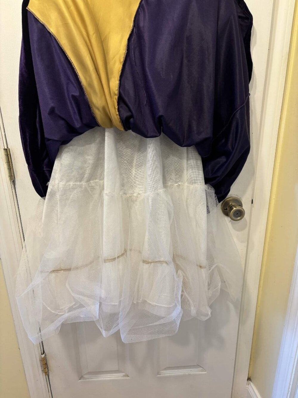 Rubie's Girls Renaissance Princess Medieval Costume Dress Medium 7-8 Purple Gold - Picture 8 of 9